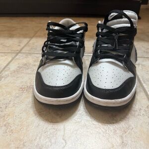 Nike Black and White Sneakers